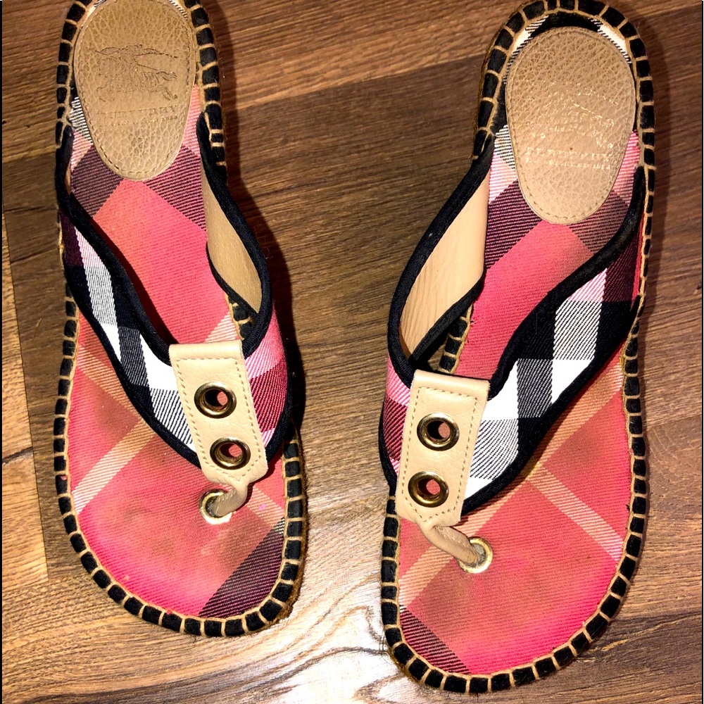 Burberry wedges size 8 gently used